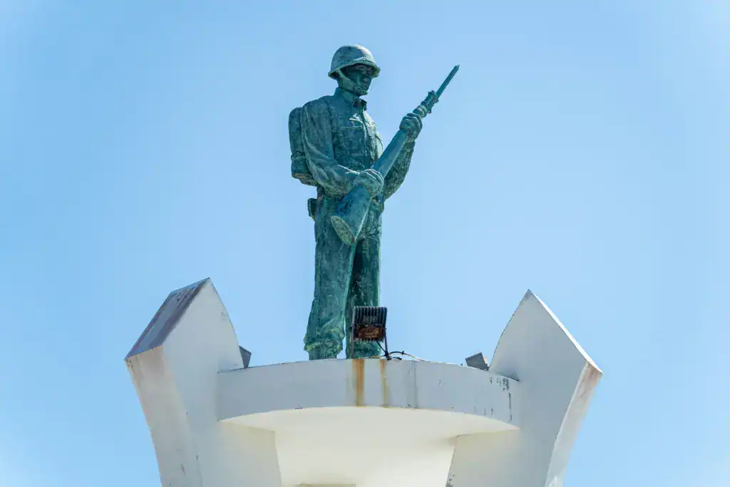 軍官不適服